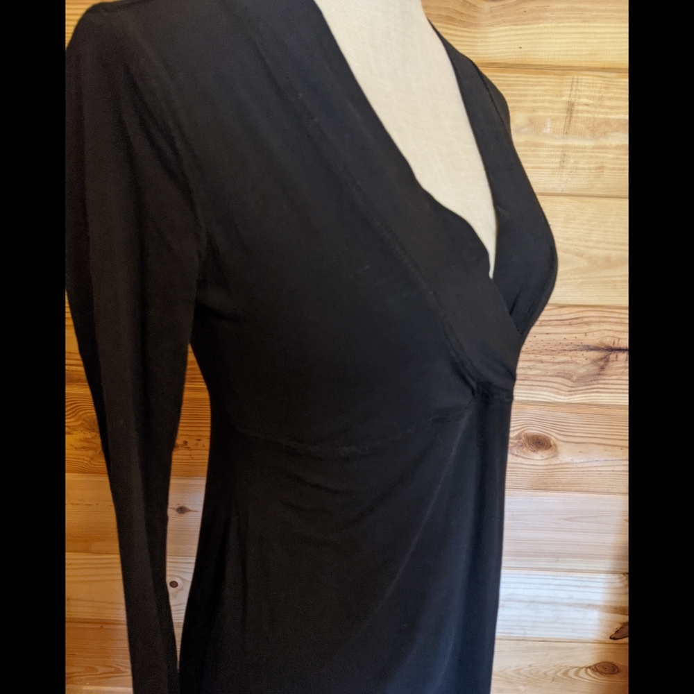 Mimi Essentials Bell Sleeve Deep V Maternity Top - Picture 2 of 6